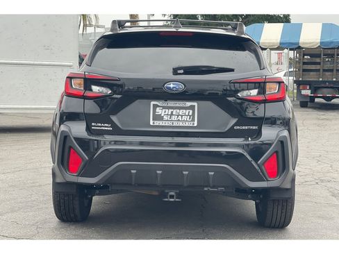 Used 2024 Subaru Crosstrek 2.0i Premium image 4