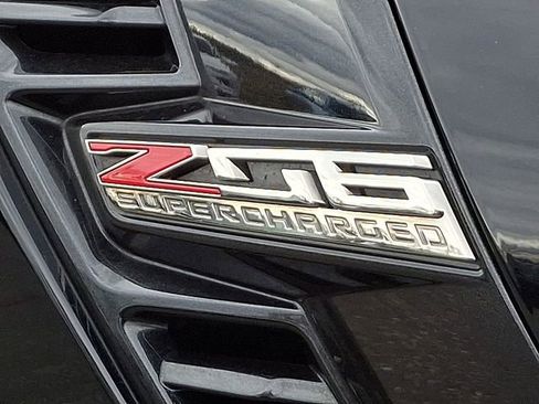 Used 2016 Chevrolet Corvette Z06 w/ 3LZ Preferred Equipment Group image 29