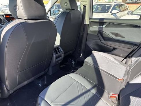 New 2026 Volkswagen Tiguan SE AWD/4WD image 9