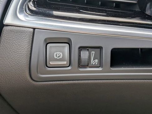 Certified 2024 Cadillac XT6 Premium Luxury AWD/4WD image 26