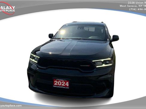 Used 2024 Dodge Durango GT AWD/4WD image 2