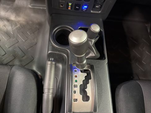 Used 2007 Toyota FJ Cruiser 4WD image 13