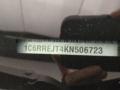 Used 2019 RAM 1500 Laramie image 33