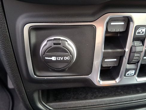 Used 2025 Jeep Gladiator Sport AWD/4WD image 23
