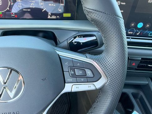 New 2026 Volkswagen Tiguan SE R-Line image 17