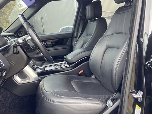 Used 2020 Land Rover Range Rover HSE image 11