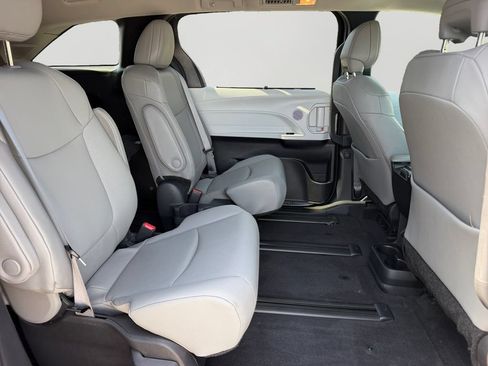Certified 2025 Toyota Sienna XLE w/ XLE Plus Package AWD/4WD image 9