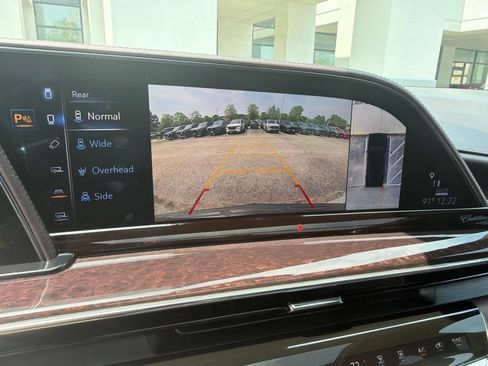 Used 2021 Cadillac Escalade Premium Luxury Platinum AWD/4WD image 27