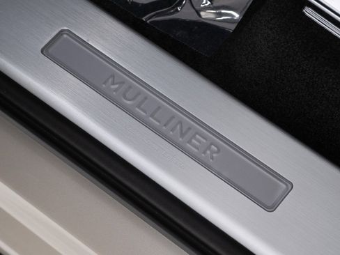 Certified 2025 Bentley Bentayga Extended Wheelbase image 13