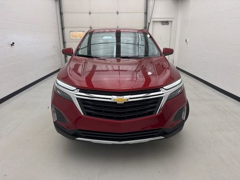 Used 2024 Chevrolet Equinox LT w/ LPO, Floor Liner Package FWD image 2