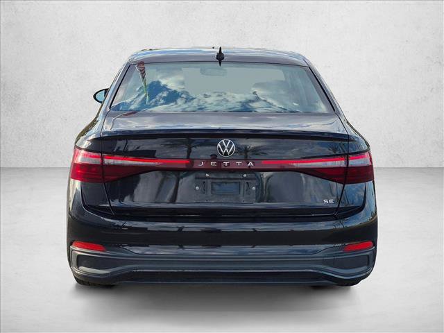 Used 2025 Volkswagen Jetta SE FWD image 7
