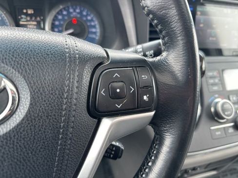 Used 2015 Toyota Sienna AWD image 14