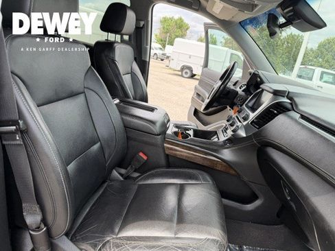 Used 2020 Chevrolet Suburban LT AWD/4WD image 33