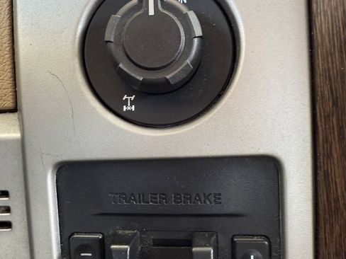 Used 2013 Ford F150 Lariat w/ Luxury Equipment Group image 33