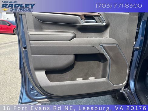 Used 2022 Chevrolet Silverado 1500 LT w/ Z71 Off-Road Package AWD/4WD image 13