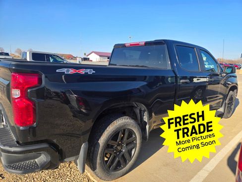 Used 2023 Chevrolet Silverado 1500 Custom image 5