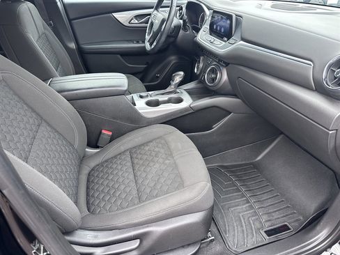 Used 2019 Chevrolet Blazer LT image 11