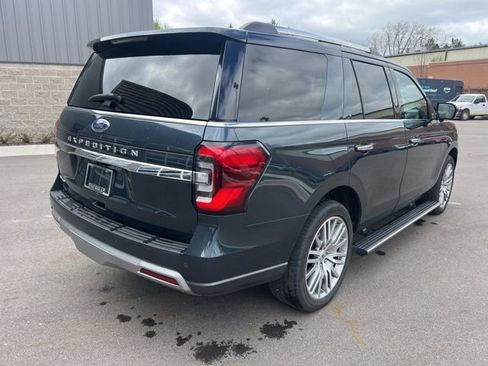 Used 2022 Ford Expedition Limited AWD/4WD image 5