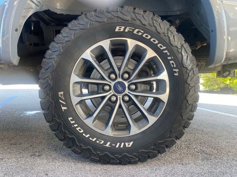 Used 2020 Ford F150 XLT w/ Equipment Group 302A Luxury AWD/4WD image 19