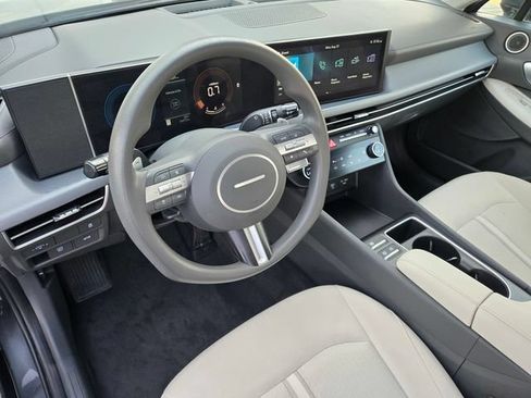 Used 2025 Hyundai Sonata SEL FWD image 12
