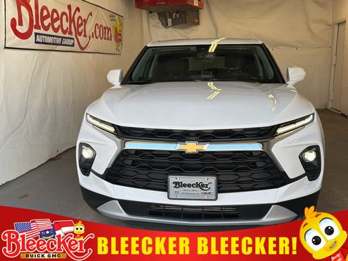 Certified 2025 Chevrolet Blazer LT image 1