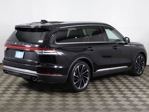 Used 2025 Lincoln Aviator Reserve w/ Equipment Group 201A AWD/4WD image 16