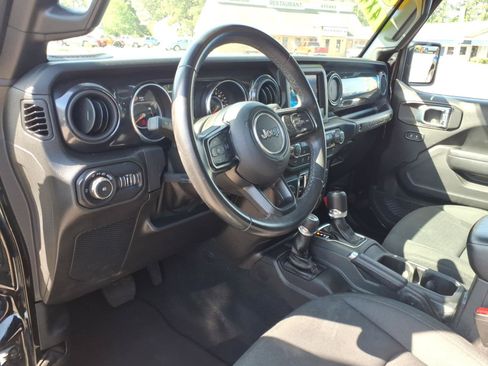 Used 2022 Jeep Wrangler Unlimited Sport AWD/4WD image 17