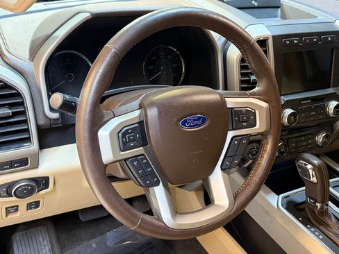 Used 2018 Ford F150 Lariat w/ Equipment Group 502A Luxury image 4