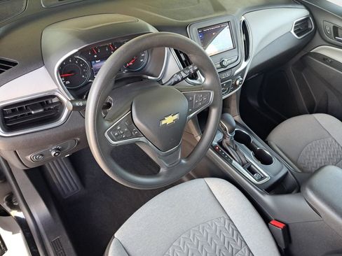 Used 2024 Chevrolet Equinox LS w/ LS Convenience Package FWD image 10