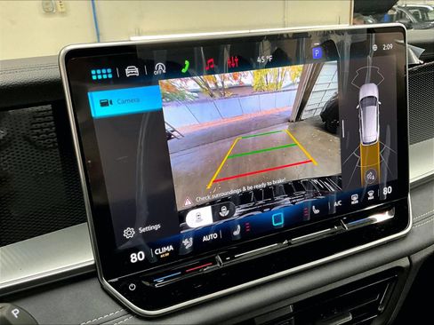 New 2026 Volkswagen Tiguan SE R-Line image 20