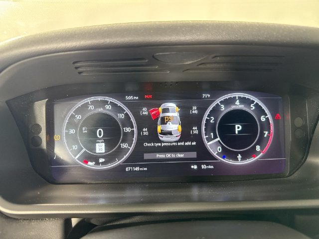Used 2019 Land Rover Discovery HSE AWD/4WD image 16