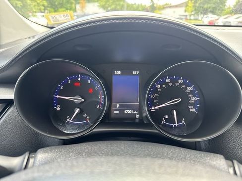 Used 2021 Toyota C-HR LE FWD image 16