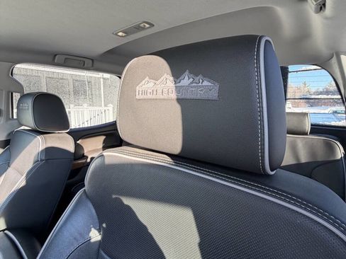 Used 2017 Chevrolet Silverado 2500 High Country w/ Duramax Plus Package image 19