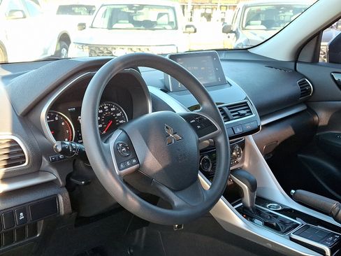 Used 2018 Mitsubishi Eclipse Cross LE image 16