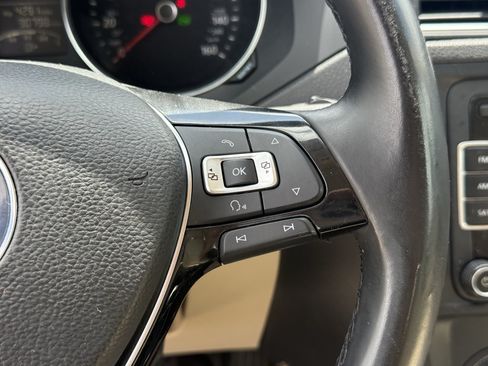 Used 2015 Volkswagen Jetta SE FWD image 17