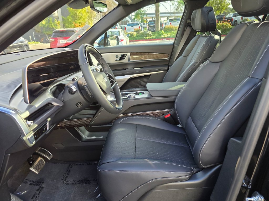New 2027 Cadillac Vistiq Luxury AWD/4WD image 21
