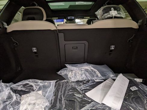 New 2026 Volvo XC60 T8 Core w/ Climate Package AWD/4WD image 27