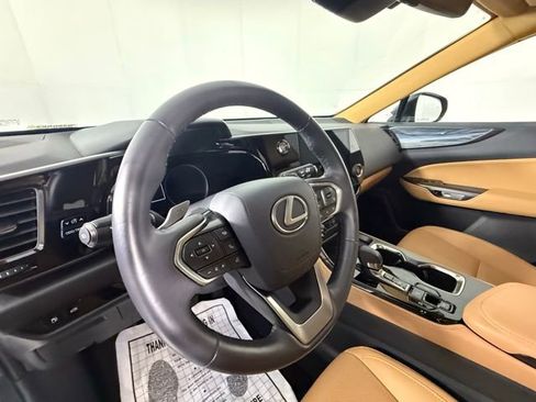 Used 2025 Lexus NX 250 FWD w/ Towing Package (2000 Lbs) image 7