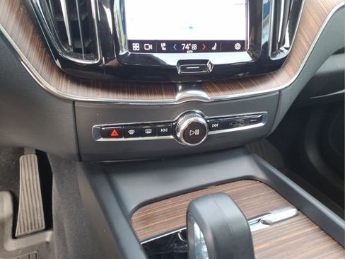 Used 2023 Volvo XC60 B5 Plus w/ Climate Package image 23