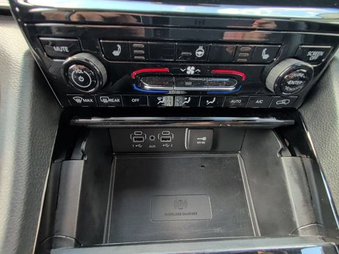 Used 2023 Jeep Grand Cherokee L Laredo AWD/4WD image 25