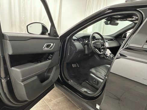 Used 2023 Land Rover Range Rover Velar R-Dynamic S image 23