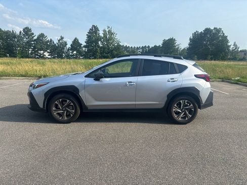 Used 2025 Subaru Crosstrek 2.5i Premium AWD/4WD image 4