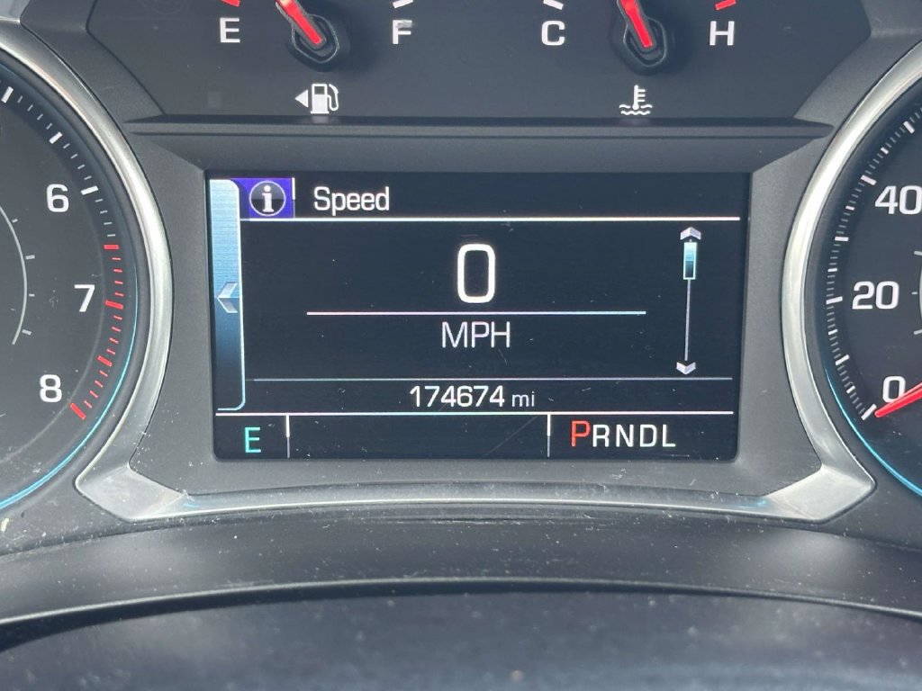 Used 2018 Chevrolet Traverse LT FWD image 21