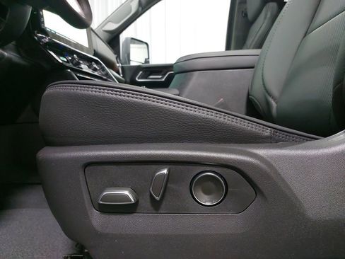 New 2025 GMC Sierra 3500 Denali w/ Denali Reserve Package image 31