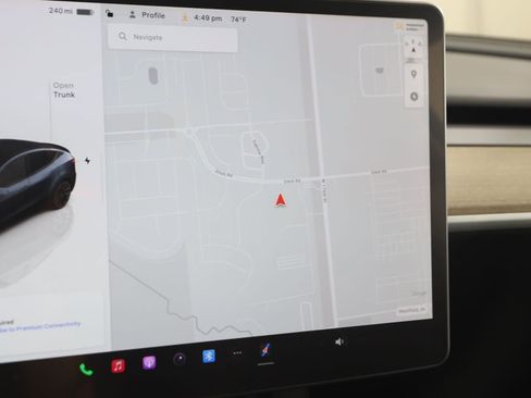 Used 2024 Tesla Model Y Long Range AWD/4WD image 9