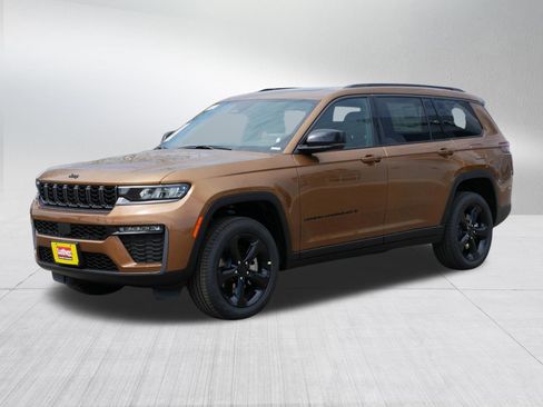 New 2026 Jeep Grand Cherokee L Limited AWD/4WD image 3