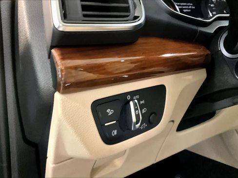 Used 2023 Audi Q5 2.0T Premium w/ Convenience Package image 35