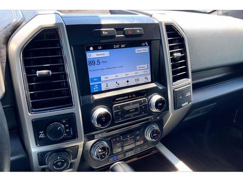 Used 2017 Ford F150 Lariat w/ Equipment Group 502A Luxury AWD/4WD image 7