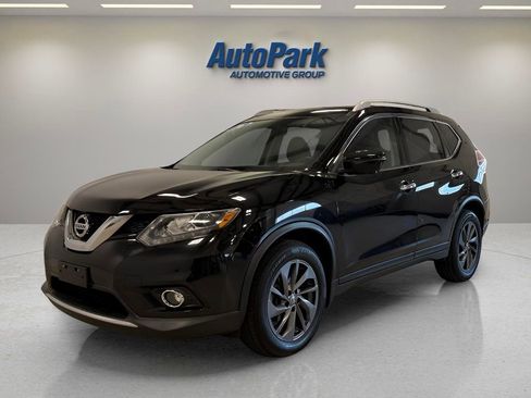 Used 2016 Nissan Rogue SL w/ SL Premium Package image 3