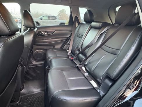Used 2019 Nissan Rogue SL image 22